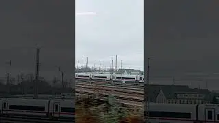 Das Video zeigt einen typischen, aber faszinierenden Moment im deutschen Bahnalltag. ICE L in K&ouml;ln