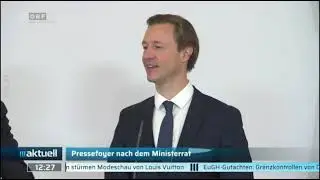 Finanzminister Bl&uuml;mel im Pressefoyer nach den Hausdurchsuchungen