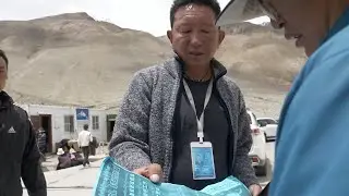 GLOBALink | Dedicated patrolman prevent poaching for 30 years in Mt. Qomolangma