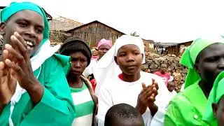 HOW ROHO ISRAEL CLEASING SANITIZING KIDS IN THEIR CHURCH