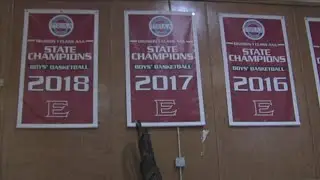 This Memphis high school's basketball team is bringing back the magic