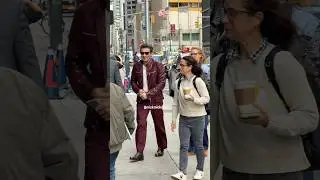 Когда не слышишь фанатов... в стиле Джереми Реннера 😇