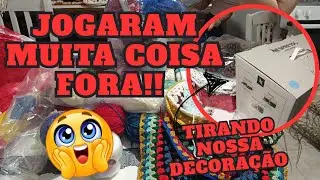 VOCÊS NÃO VÃO ACREDITAR O QUE ACHAMOS! | Tirando nossa decoração de natal! 