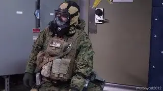 AE20: 1st Recon Battalion Marines conduct a raid near the arctic circle BRoll