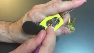 [180] Master Lock Model 911 Padlock Picked and Gutted