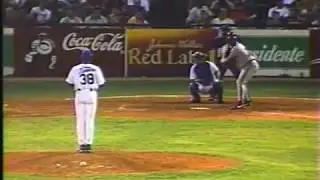 Tremenda jugada de Jose Soriano (Licey, temporada 98-99)