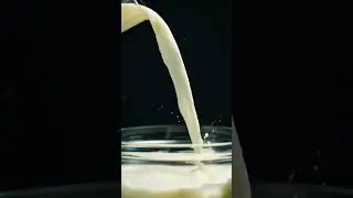 Mesmerizing Milk Splash in Super Slow Mo! 拏✨