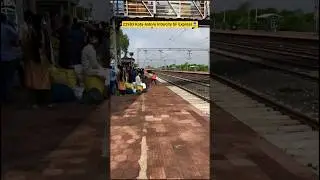 22983 Kota-Indore Intercity SF Express Arrival At Ruthiyai Junction🚆 #train #railwaystation #shorts