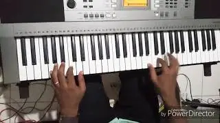 How to play left hand Bass line and right hand chords  on keyboard  ( very easy slow )