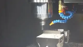 Maxmill QMC-850 Vertical Milling Machine -- 1018 Steel Cutting Demo (SouthTec 2021)