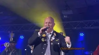 Het Carnavalslied 2015 Johan Klaver met de Blaanke Bloazers