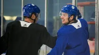 AUSTON&rsquo;S NUTCRACKER: Leafs superstar &lsquo;breaks a leg&rsquo; at ballet