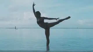 Sync of the Week: Hourglass - Thomas Farnon (A Film by Edgar N&uacute;&ntilde;es)