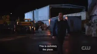 Arrow [7x8] Oliver tries to catch the vigilante