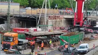 MAMMOET LIEBHERR LTM 11200-9.1 & HARTINGER LTR 11200 beim Ausbau einer Brücke 3. Wochenende, Teil 2