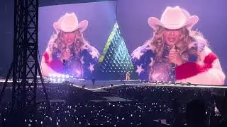Beyonc&egrave; - AMERIICAN REQUIEM\BLACKBIRD\THE STAR SPANGLED BANNER - Live in Las Vegas on July 25, 2025.