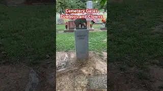 Showman&rsquo;s rest￼ clown cemetery￼