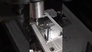 Super cool mirror processing technology! CNC machining of aluminum precision parts is in progress!