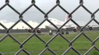 Air India Boeing 747-437 (VT-EVA) landing in Berlin-Tegel