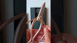 Gardening scissors