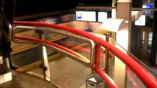 NS TREIN RAAST DOOR STATION BLAAK