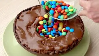 Giant classic treats: Oreo, M&M, Magnum