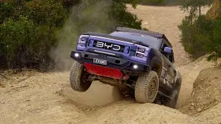 Модифицированный программным обеспечением внедорожник BYD SHARK 6 OFFROAD (режим ALL TERRAIN X)