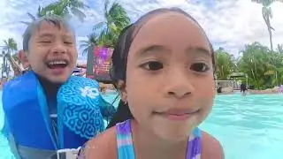 Wave pool and lazy river fun @wet’n wild Hawaii❤️