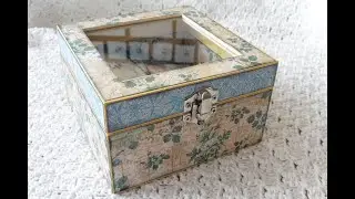 Allegonda Arts: altered box with tiny mini album