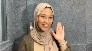 Indonesia language tutor who work as a Tour Guide and News Anchor 