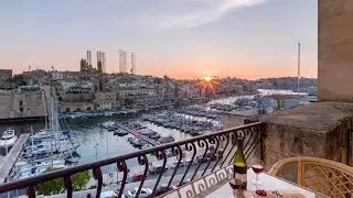 House Tour of our Airbnb in Birgu, Malta!!