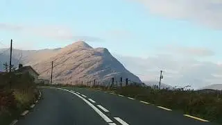 Autumn in Connemara 🇮🇪 #ontheroad  #countryroads #mountainview #beautifulireland #westofireland