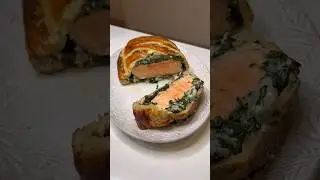 Salmon en croute 😍🎄 a meat free alternative for Xmas! #christmas #recipe