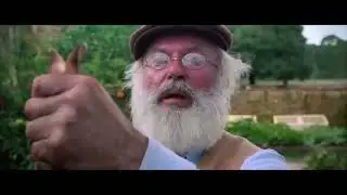 Peter Rabbit (2018) Mr McGregor dies