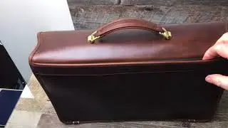Mitchell Classic Briefcase - A Closer Look