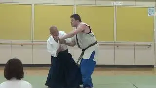 8th Dan AIKIDO MASTER takes down HUGE CATCH WRESTLER 2 hand grab Morote Dori vs jiujitsu bjj