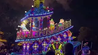 Its a small world #tokyodisneyland  🤍🤍