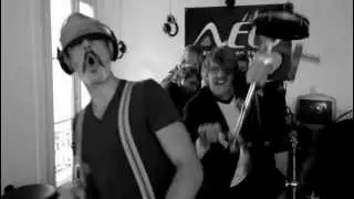 TRIGGERFINGER - What Grabs Ya (Live Radio N&eacute;o)