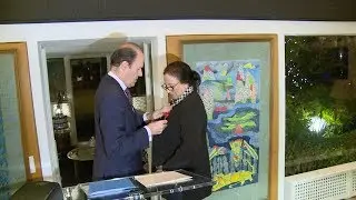 توشيح السيدة بهيجة سيمو بوسام جوقة الشرف من رتبة ضابط
