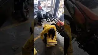 Pina abtik maxim delivery rider tor bagtik