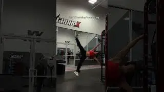 day 10 learning human flag #gym #humanflag #calisthenics #fyp #fitness #strength #gymgirl #jacked