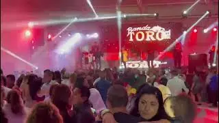 Banda toro bonito y sabroso en vivo
