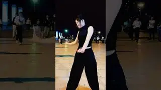 #music #bestshuffle #fashion #dancer #trend #shuffle #cuttingshapes #shuffling #trending #dancing