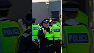 Met Police Sergeant ROARS at officers 👮🤬🗣️ #london #angrycops #metropolitanpolice #police #protest
