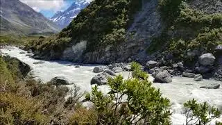 Hooker River - Aoraki Mount Cook, New Zealand