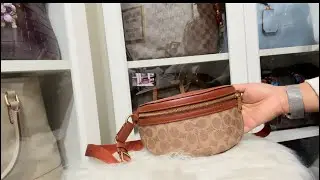 COACH- Essential Signature Canvas Belt Bag/ What fits