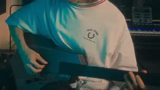 I Play The Sad Ocean Meme Song On This 1987 Cyberpunk Guitar 🌊🎸