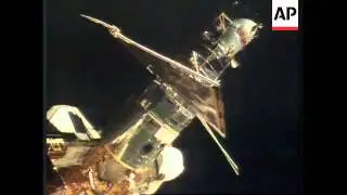 USA/SPACE: DISCOVERY ASTRONAUTS REPLACE PARTS ON HUBBLE TELESCOPE