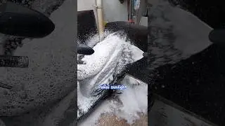 Cuci Motor dengan Semburan Tabung Foam Lance Salju banget walaupun cuma pakai Sunlight aja