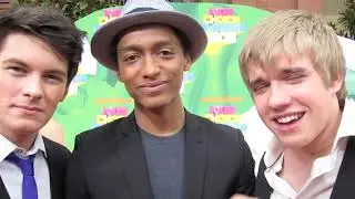 The Guys from THE HOUSE OF ANUBIS at the Kids' Choice Awards!